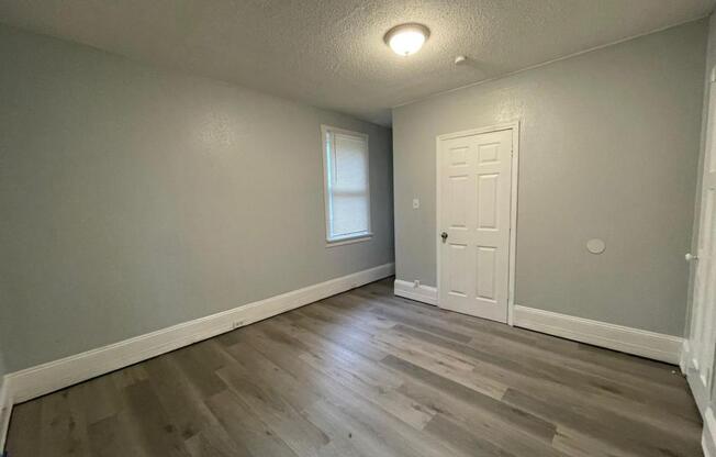 2 beds, 1 bath, 840 sqft, $1,200