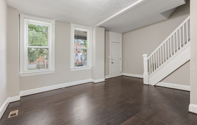 Spacious 3-Bedroom/1-Bathroom home with Modern Amenities in East Baltimore!