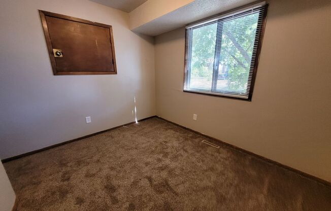 3 beds, 1 bath, $1,245