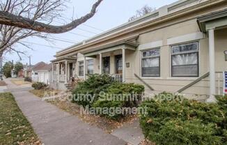 127 E EXPOSITION AVE