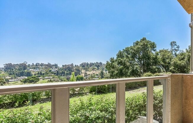 Stylish Laguna Niguel View Condo in Resort-Style Beach Community