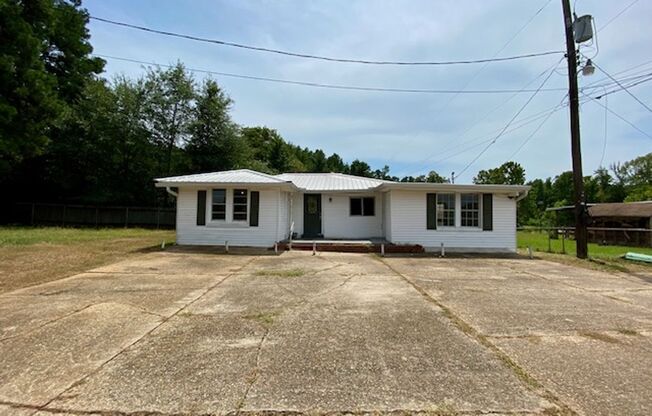 Princeton Louisiana -5834 Hwy 80  - 3 bedroom 1 Bath Home Available for Immediate Lease !!!