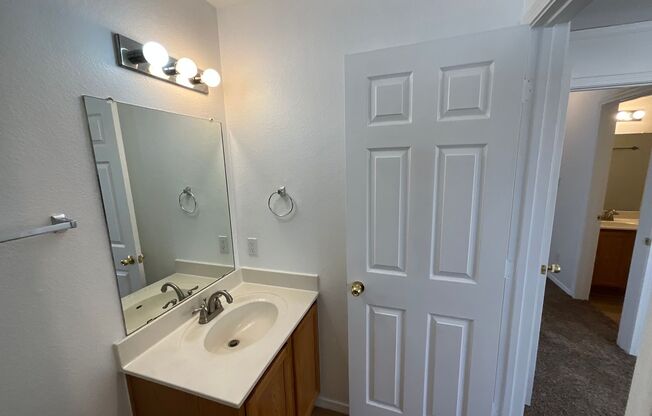 3 beds, 2 baths, $1,650