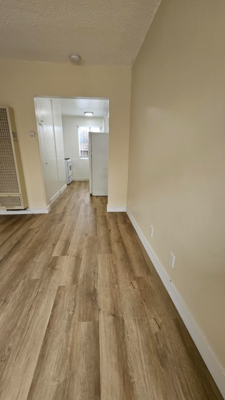 Studio, 1 bath, 330 sqft, $1,595