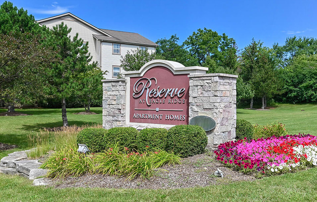 welcome sign at Reserve at Eagle Ridge Apartments