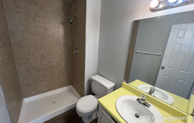 3 beds, 2 baths, $1,975, Unit # 411