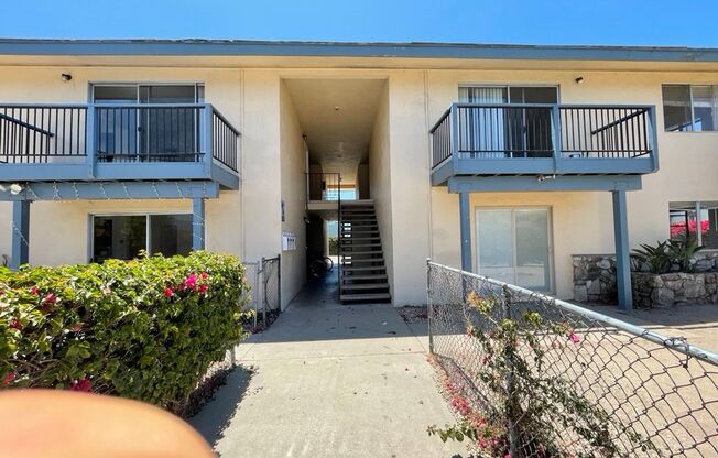 3 beds, 2 baths, $6,000, Unit 4