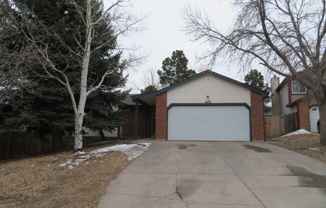 6135 AMBER WAY
