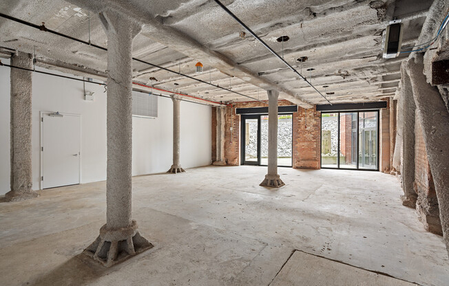 461 W 126 ST