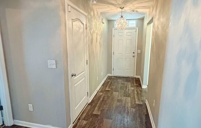 Beautiful 4 Bedroom, 2 Bathroom Home Situated on Grande Reserve Golf Course