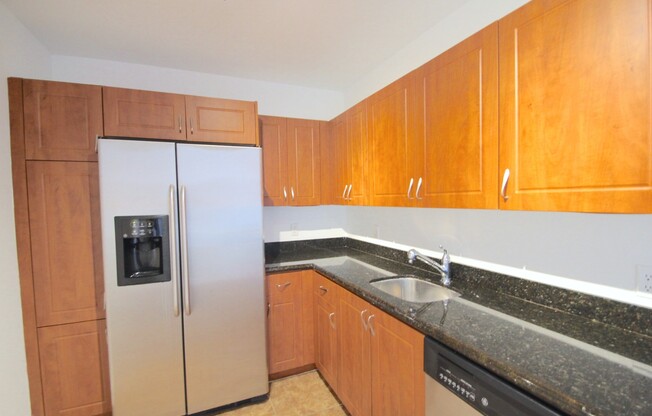 2 beds, 2 baths, 1,299 sqft, $3,200, Unit Unit 1001