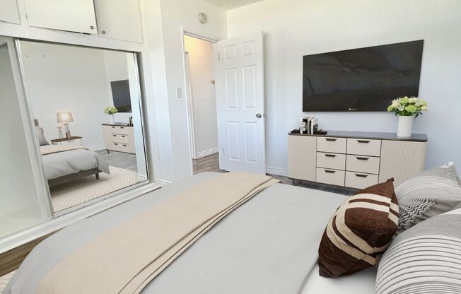 &quot;Alhambra Gardens&quot;- Olive Garden Apartments LLC