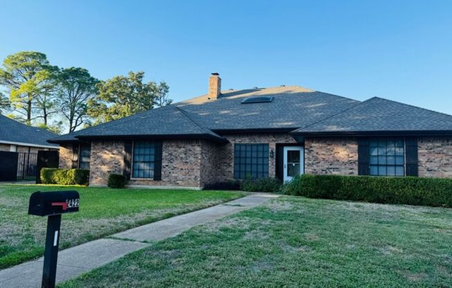 2422 Axminster Drive