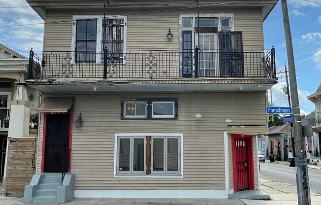 1301 Frenchmen 2A and 2B and 2101 - 2103 Urquhart Street