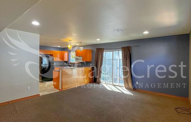 Large 6-Bedroom Whitman Neighborhood House; *Half Off 2nd Month Rent*