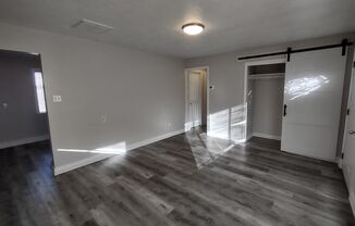 2 beds, 1 bath, $1,295