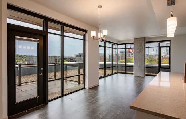 2 beds, 2 baths, 1,293 sqft, $3,050, Unit 0607