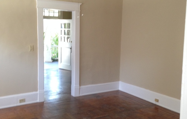 2BD/2BTH Home Available with Off Street Parking