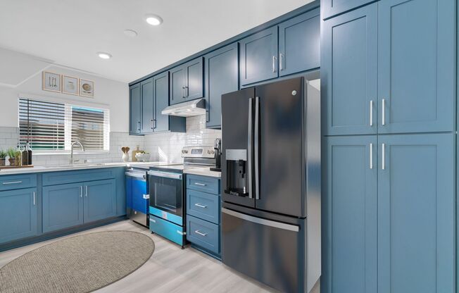 Studio, 1 bath, 338 sqft, $1,595, Unit 26