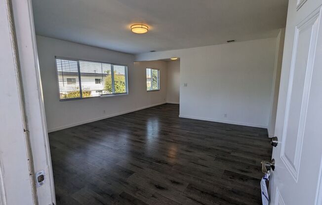 2 beds, 1 bath, 959 sqft, $3,000, Unit 2036 1/2