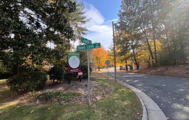 2 beds, 1.5 baths, 980 sqft, $1,845, Unit 2756 Gatewood Cir