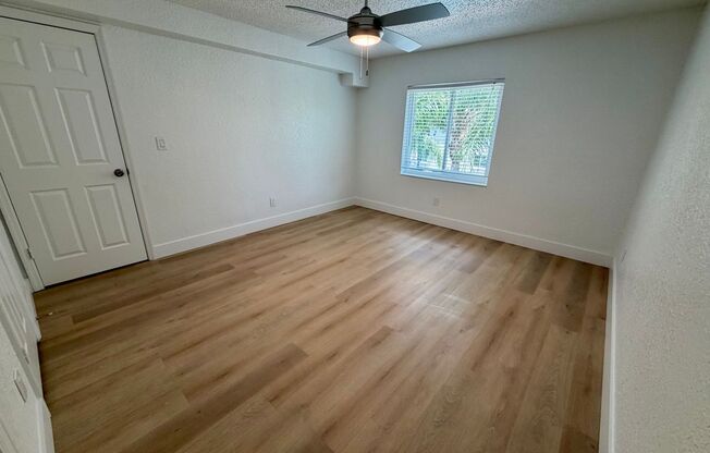 2 beds, 1 bath, 889 sqft, $1,699, Unit 10-5215