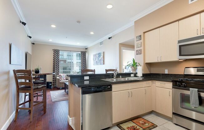 Fully Furnished and Highly Upgraded Corporate, Vacation or Long-term Gaslamp Quarter 1 Bedroom!