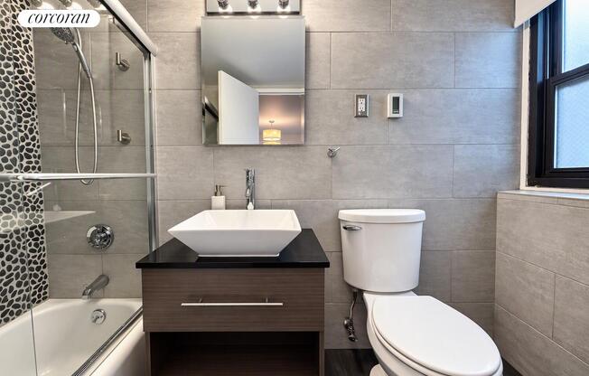 1 bed, 1 bath, $4,500, Unit 7J