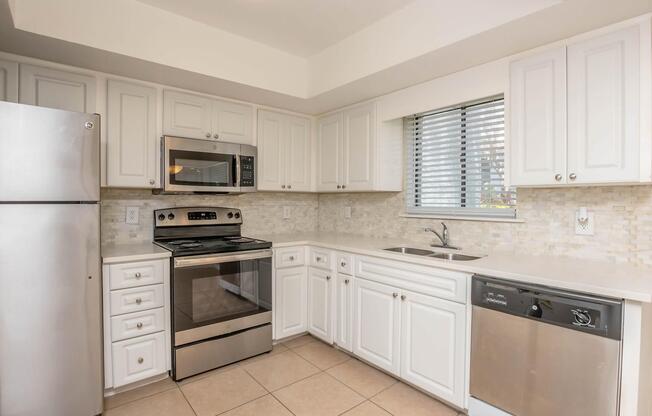 2 beds, 2 baths, 1,100 sqft, $2,034
