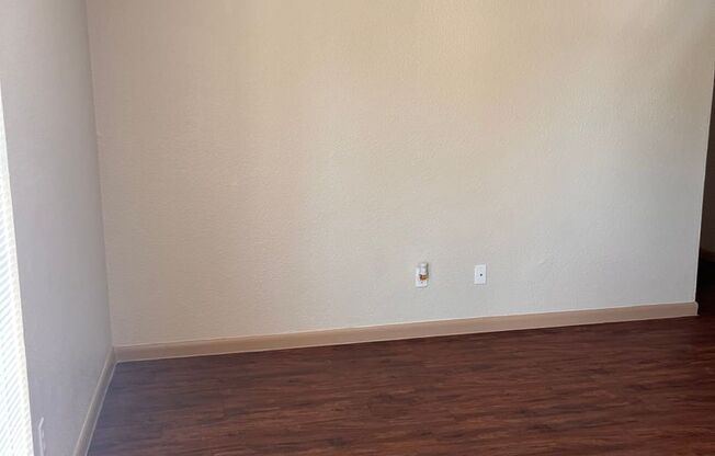 1 bed, 1 bath, 612 sqft, $895, Unit 906