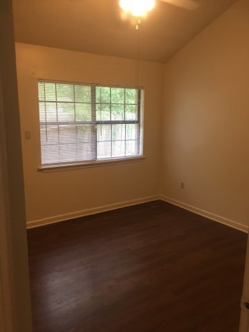 1 bed, 1 bath, 676 sqft, $800, Unit 8733-B