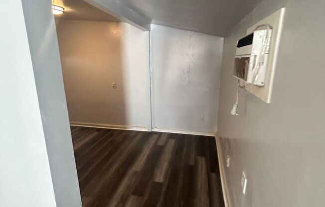 Studio unit with 1 bathroom. Home was updated new flooring, fresh paint.