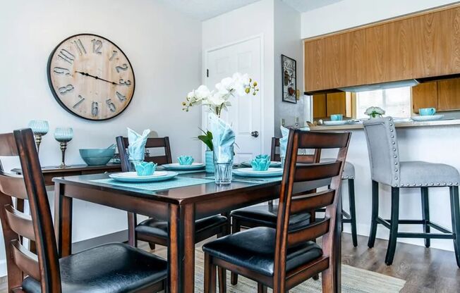 2 beds, 1 bath, 850 sqft, $1,350, Unit 331