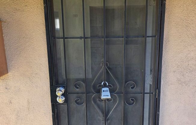 Bush Apartments (417)