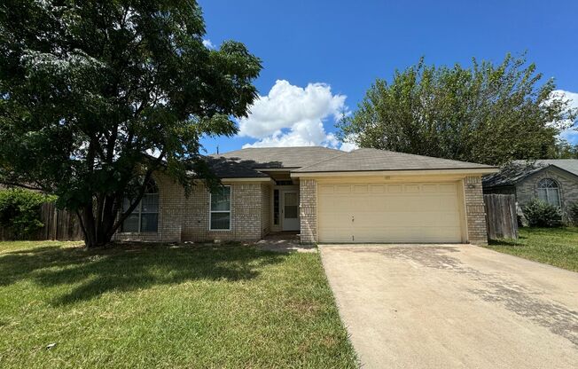 3 beds, 2 baths, $1,400