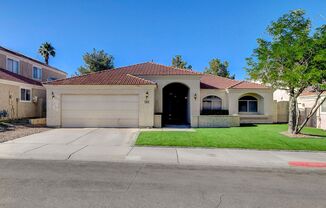 3 bedroom single story in Desert shores!