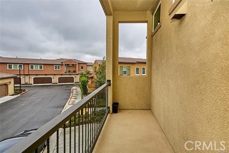 2 beds, 2 baths, 1,290 sqft, $3,100