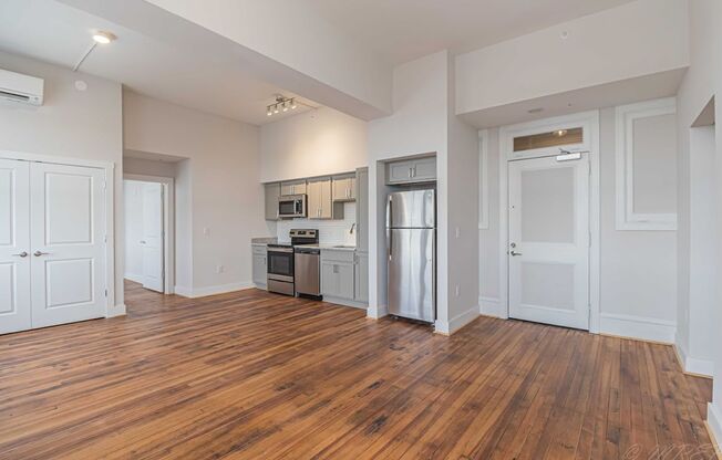 2 beds, 2 baths, 806 sqft, $1,725, Unit Unit 805