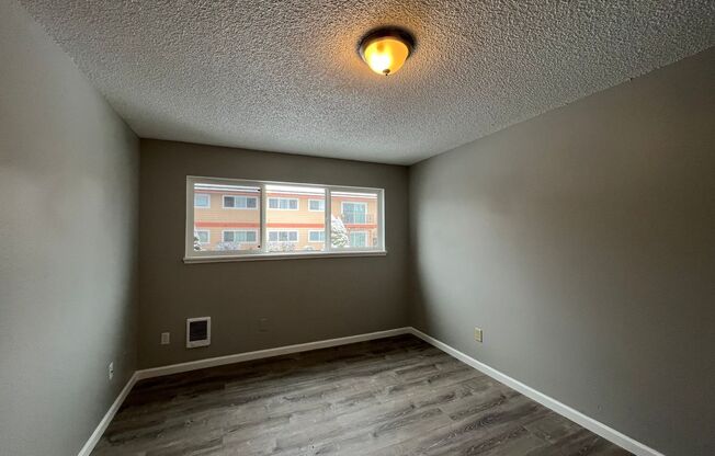 1 bed, 1 bath, 500 sqft, $1,050, Unit 20-B