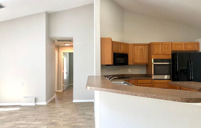 Wonderful 3/2 home in ORLANDO - GOLF COURSE COMMUNITY - WEDGEFIELD