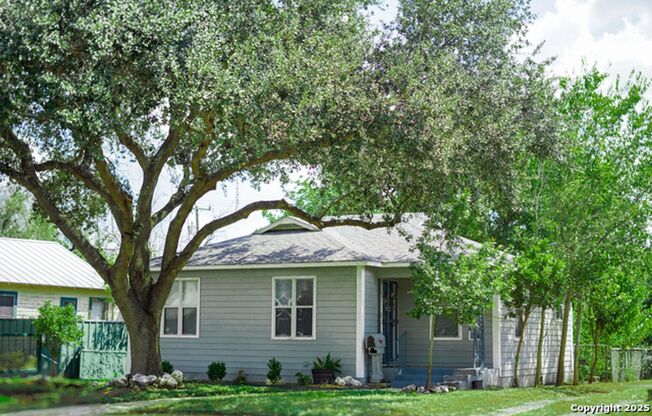 Adorable Highland Park Bungalow for Rent