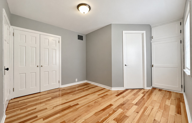 349 6th Ave S