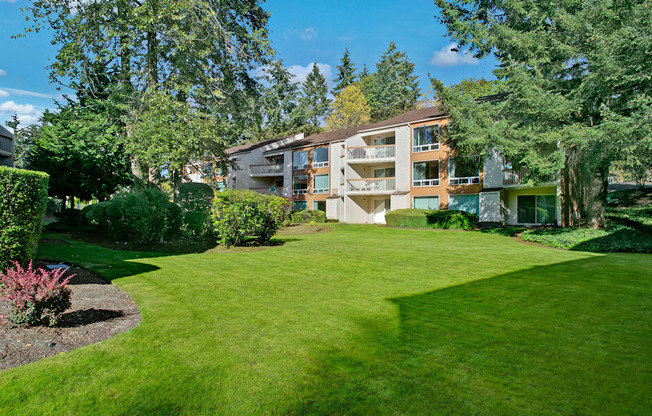 Adagio Exterior Apartments in Bellevue, WA