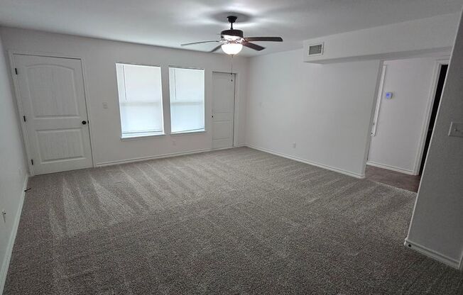 2 beds, 2 baths, 1,040 sqft, $1,100, Unit 605