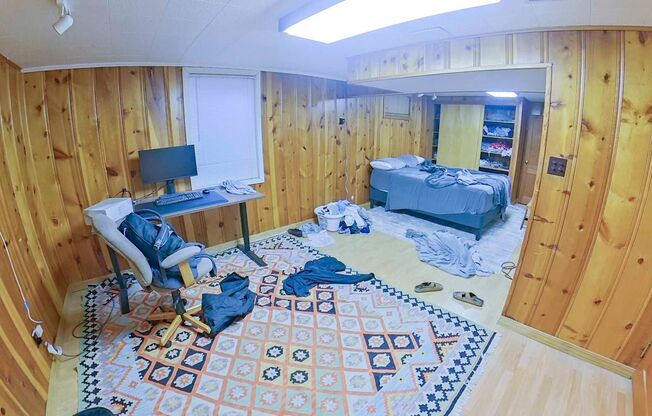 5 beds, 3 baths, $2,295