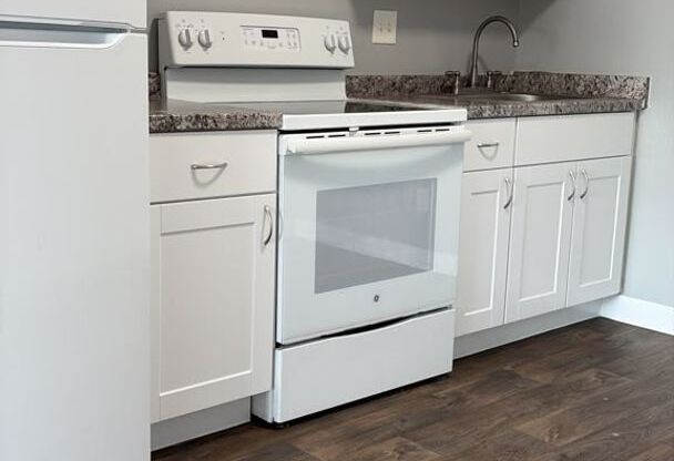 2 beds, 1 bath, 695 sqft, $1,265, Unit 505 B5