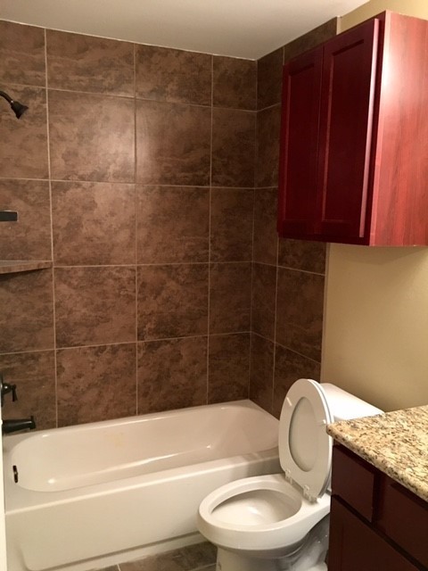 3 beds, 2 baths, 1,250 sqft, $1,500, Unit 202