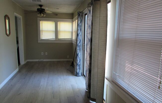 2 beds, 1 bath, $1,500