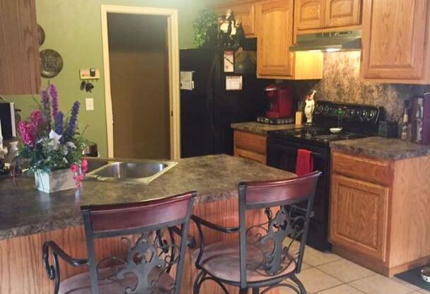 3 beds, 2 baths, $1,800