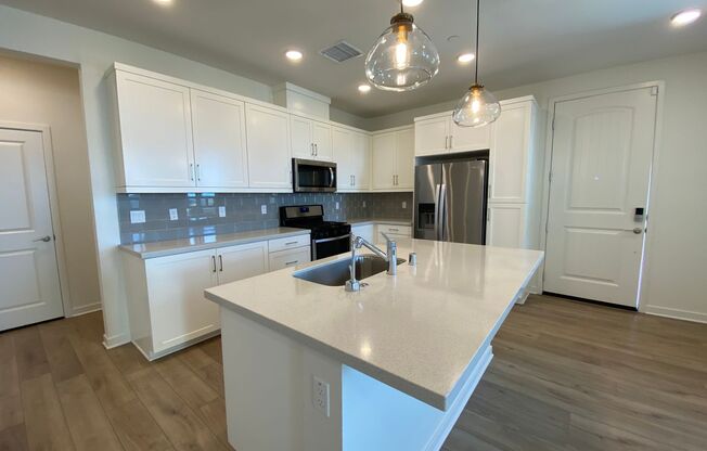 3 bedroom 2.5 home with Canyon view in San Marcos!